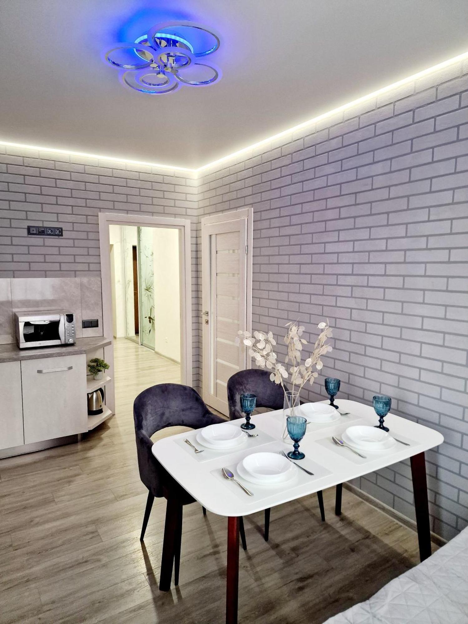 לוצק Apartament On Chornovola, 40 Жк "Варварівка" מראה חיצוני תמונה